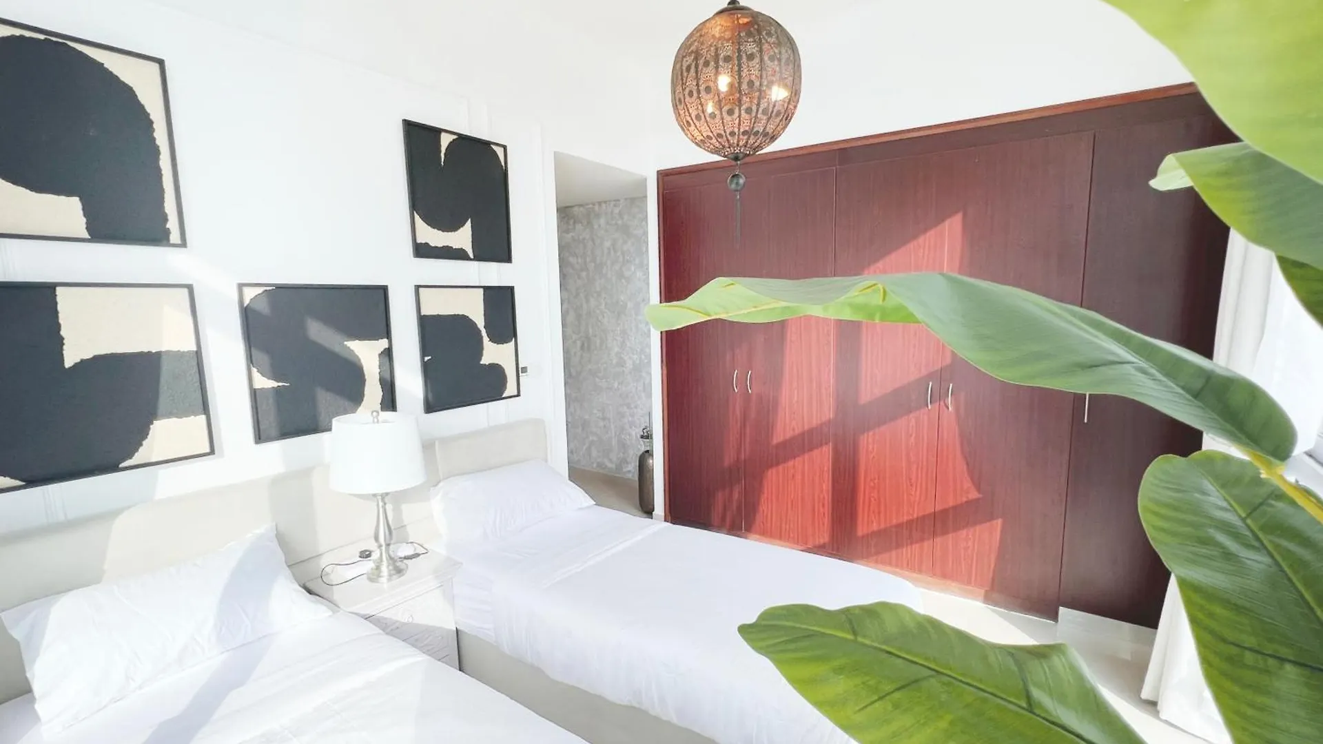 Apartment Black & Bold - Aesthetic Stay Dubai
